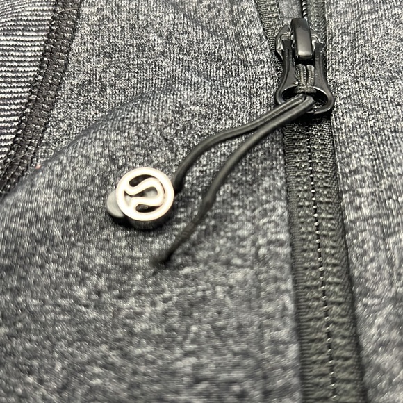 Lululemon - Picture 4 of 4